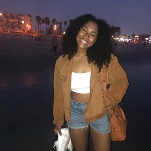 Meet your Posher, Rose monet